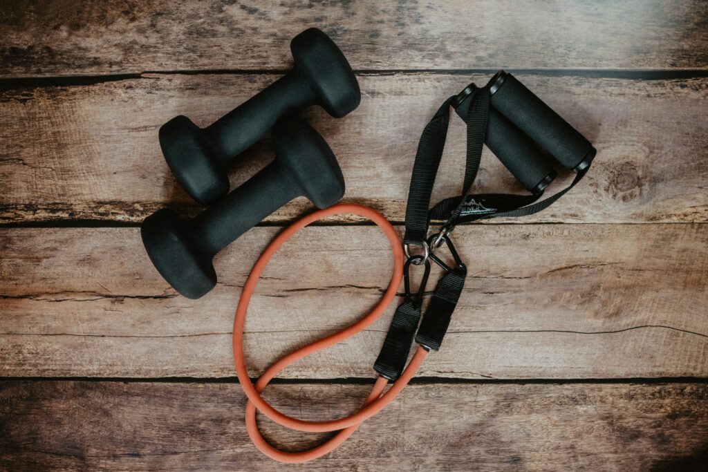 Attrezzatura sportiva per iniziare allenamento a casa
